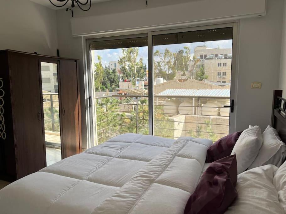 Ronza Elegant Apartment Amman Esterno foto